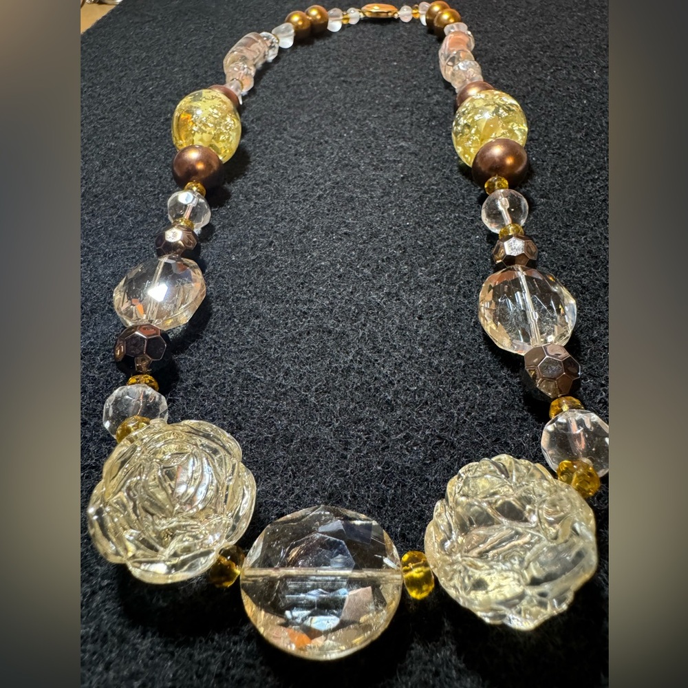 Gorgeous, large Yellow glue flower Chrystal beaded necklace